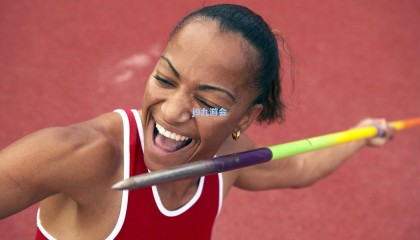 布伦特福德主场3-0完胜桑德兰，伊戈尔-蒂亚戈双响闪耀，亚尔莫柳克锁定胜局