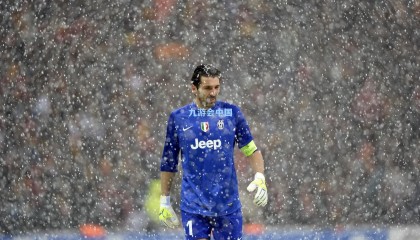 海港多哈拉练首训，新后腰亮相，多名新人入队引关注