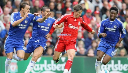 迪温琴佐盛赞爱德华兹关键统治力，末节战术就是把球给他，森林狼新王不负众望率队夺胜