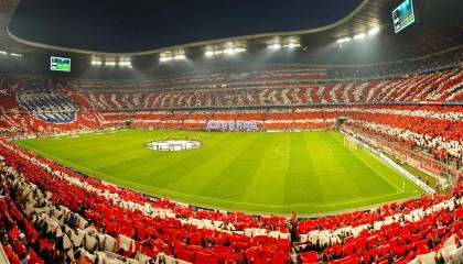 阿莱格里赛后解析战术，上半场应长短传结合，球队二分之一球反应显著提升